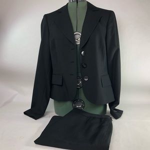 Nine West skirt suit size 10 pinstripe Black